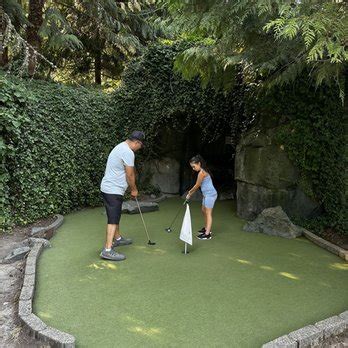 miniature golf redmond|willows run mini golf redmond.